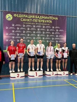 Завершились всероссийские юниорские и юношеские соревнования по бадминтону
