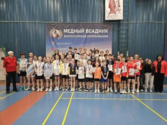 Завершились всероссийские юниорские и юношеские соревнования по бадминтону